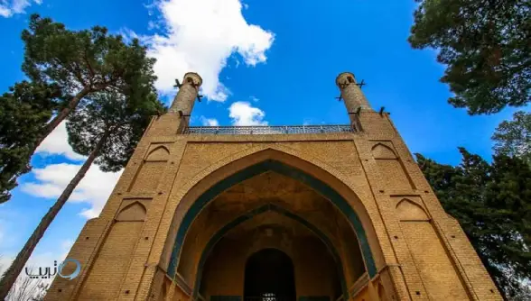 منار جنبان لرزانترین سازه اصفهان
